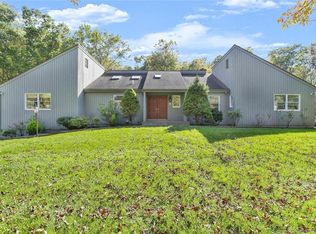75 Huckleberry Holw, Stamford, CT 06903