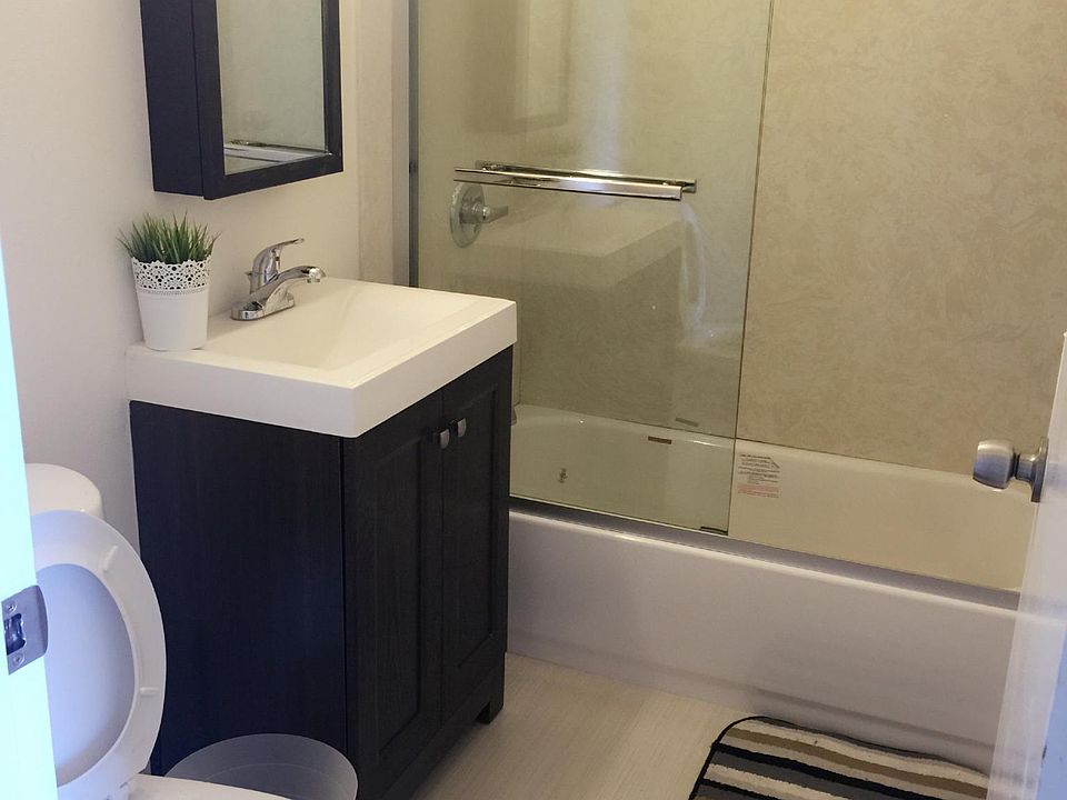 2nd image of 10163 Park Cir E #3