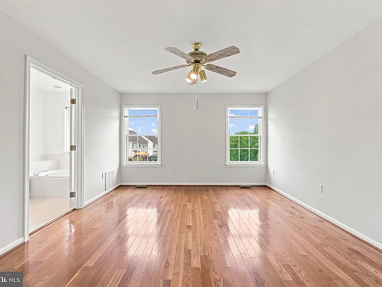 6147 Early Autumn Dr — Photo 18