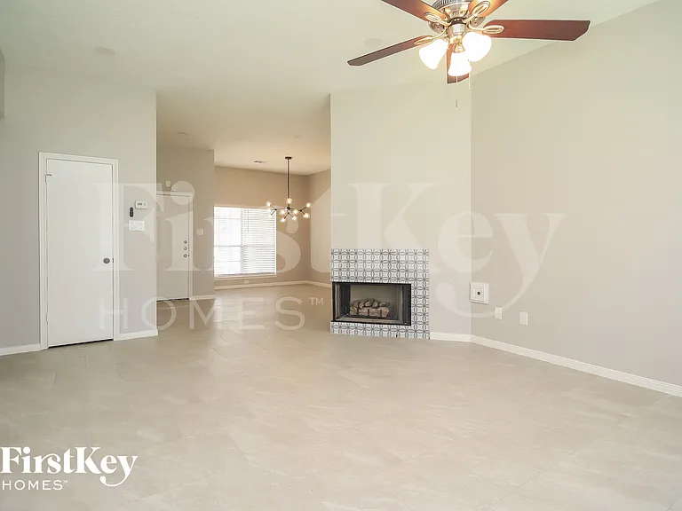 10846 E Linwood Dr — Photo 3