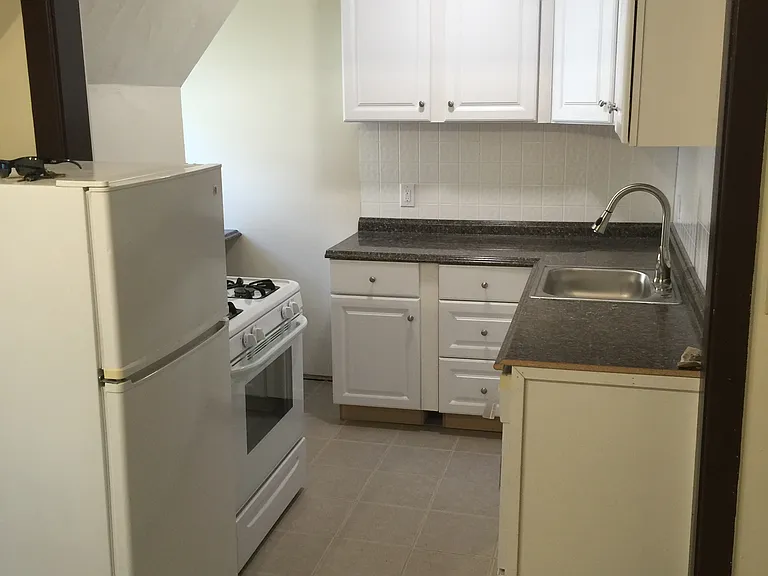 2211 NE 50th St #16 — Photo 2