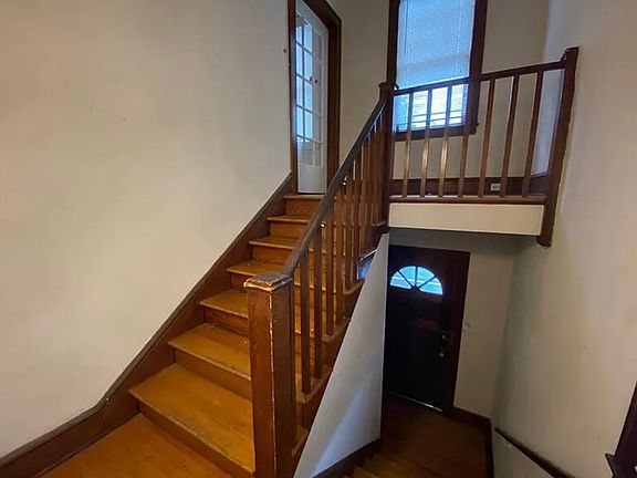 3rd image of 2839 Saint Johns Ave