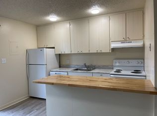 Quaint Updated 2bd/1.5 Bath Townhome with Car Port Avail NOW!, Berthoud, CO 80513