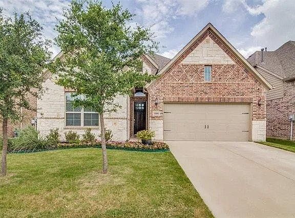 3rd image of 1606 Cypress Garden Ln