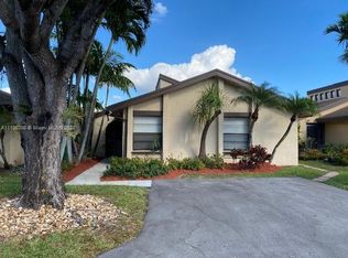 9147 SW 130th Ln, Miami, FL 33176