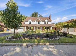 527 Anndale Ct, Waterloo, ON N2K 2R1