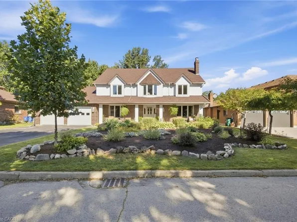 527 Anndale Ct, Waterloo, ON N2K 2R1