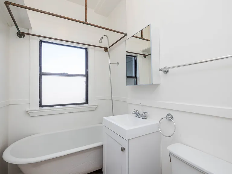 Vue De Lac Apartments — Photo 7