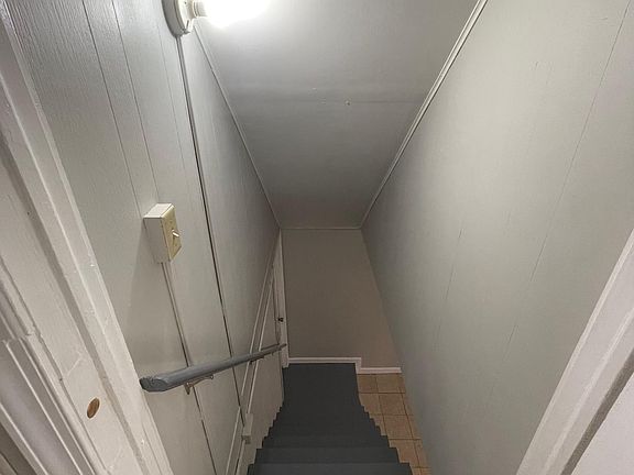 2nd image of 1929 W Stone Dr
