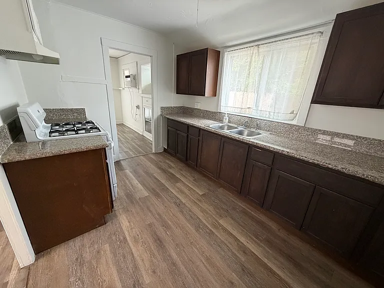 444 N Catalina Ave — Photo 9