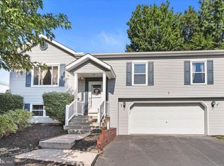 100 Alder Ct, Manchester, PA 17345