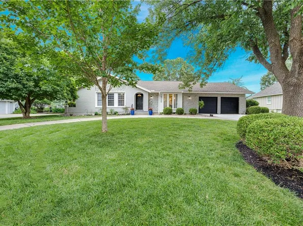 12730 Overbrook Rd, Leawood, KS 66209
