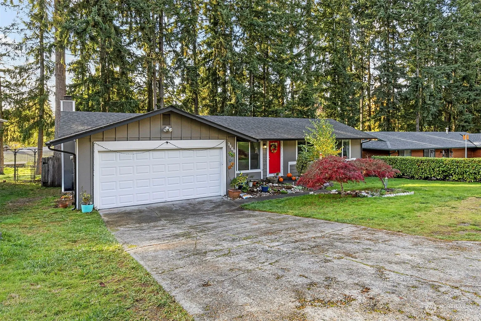 3860 Celeste Court SE photo 1