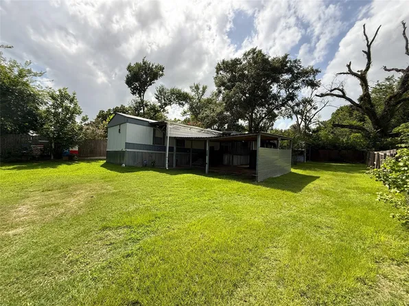 311 Joan St, Buffalo, TX 75831