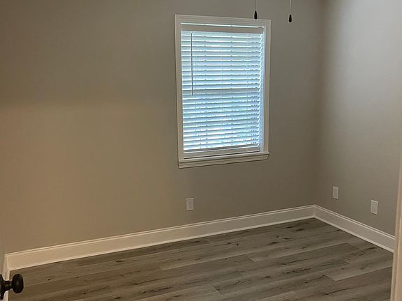 3rd image of 191 Northdale Pl #191