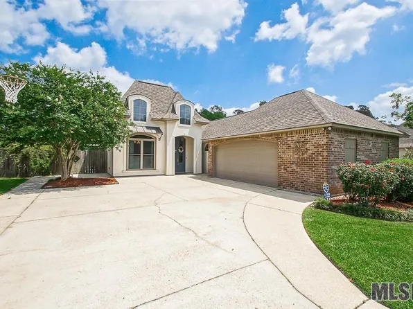 14169 Twelve Oaks Dr, Walker, LA 70785