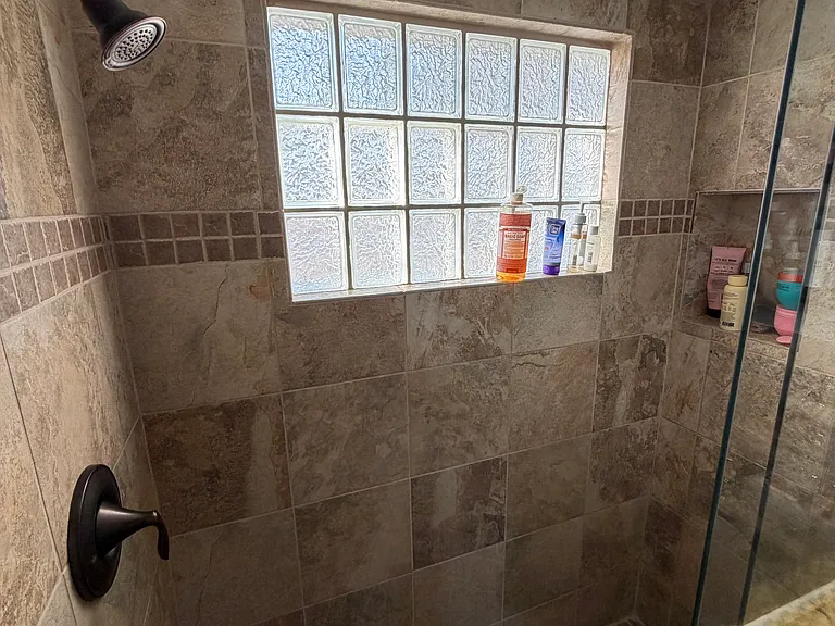 250 NW Lincoln Cir N — Photo 10