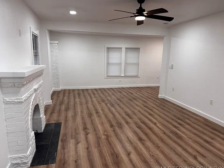 730 N Delaware Pl — Photo 8