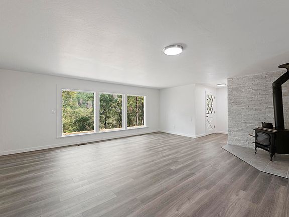 5th image of 1100 Cantrall Rd