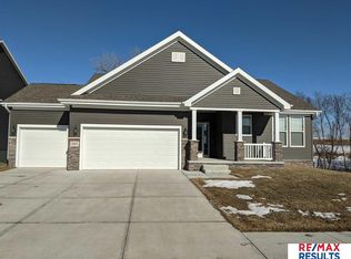 8005 N 172nd St, Bennington, NE 68007
