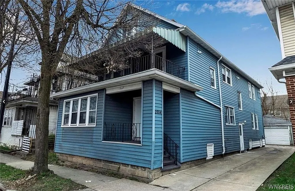 3 bed, 1.0 bath, 1620 sqft, $1,650 — Photo 1
