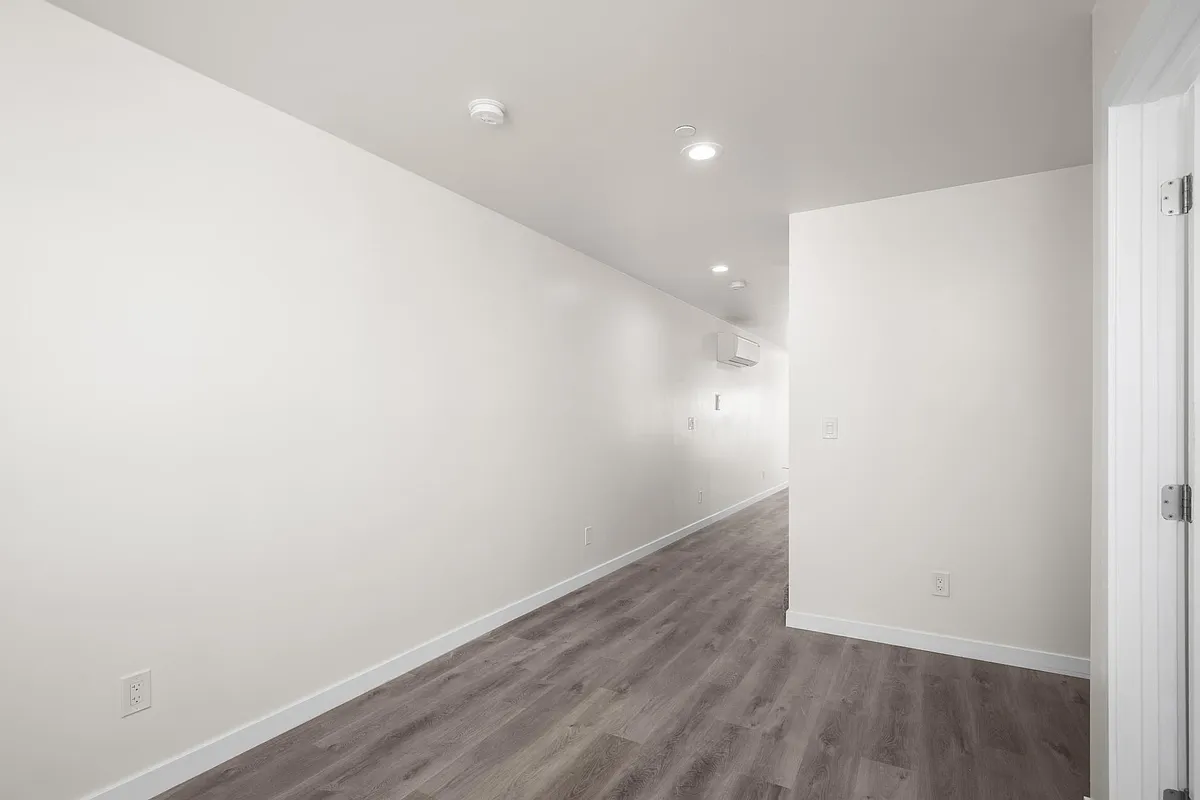 Building Photo - 3042-44 C St #2