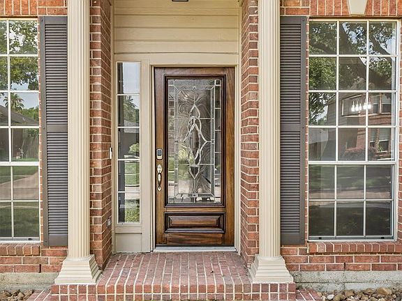 4th image of 22911 Red River Dr