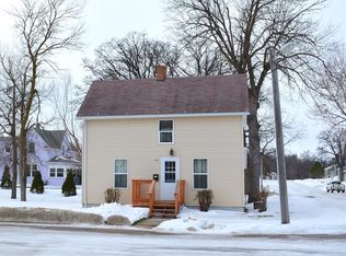 529 N Minnesota St, Warren, MN 56762