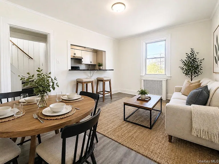 66 Kenmore Rd — Photo 10