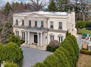 977 Sheridan Rd, Winnetka, IL 60093