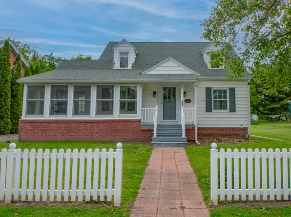 110 N Newton St, Goodland, IN 47948