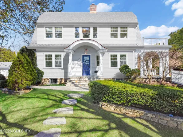 2 Fairgreen Ln, Old Greenwich, CT 06870