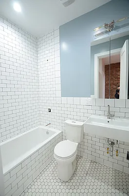 Rented by Miron Realty Group | media 11