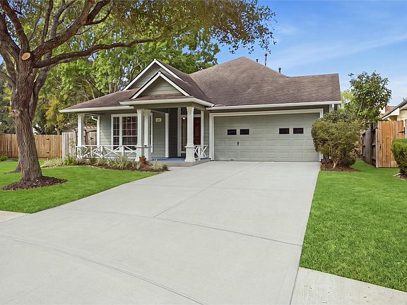 3rd image of 1411 Pebble Banks Ln