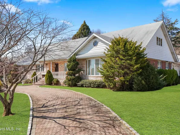51 Cromwell Cir, Staten Island, NY 10304