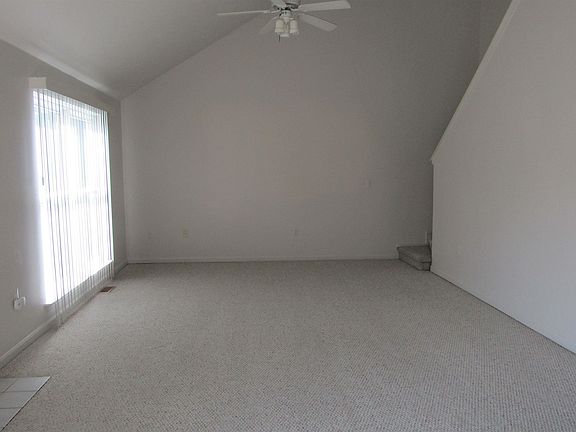 5th image of 29800 Riverside Bay Ct
