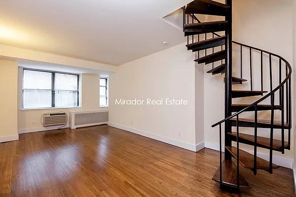 Rented by Mirador Real Estate | media 21