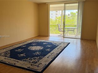 2930 Point East Dr APT E312, North Miami Beach, FL 33160
