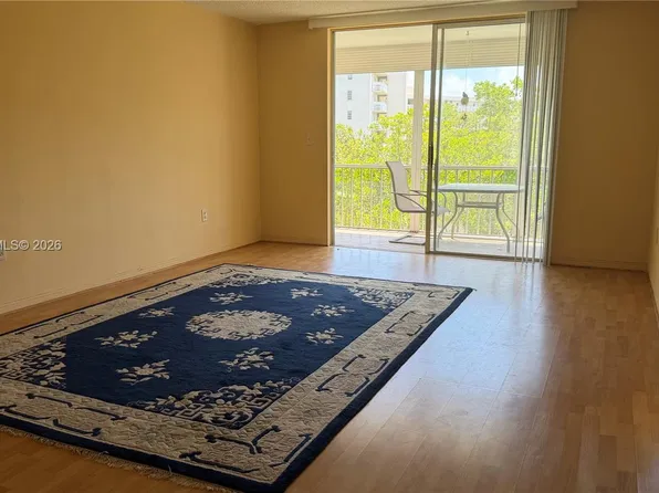 2930 Point East Dr APT E312, North Miami Beach, FL 33160