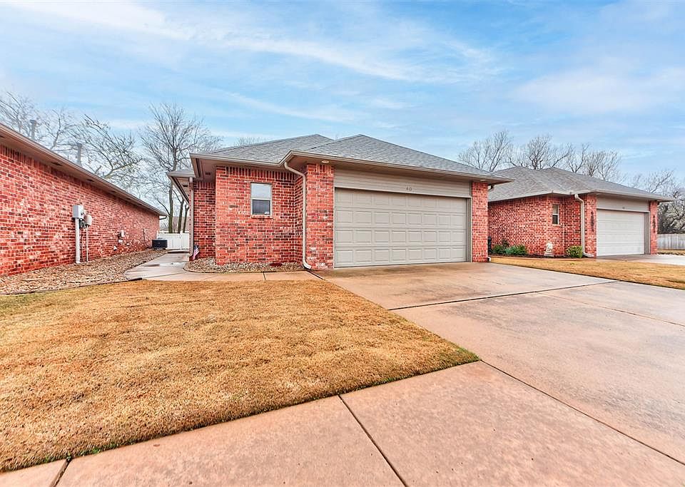 1st image of 40 SW 92nd Pl