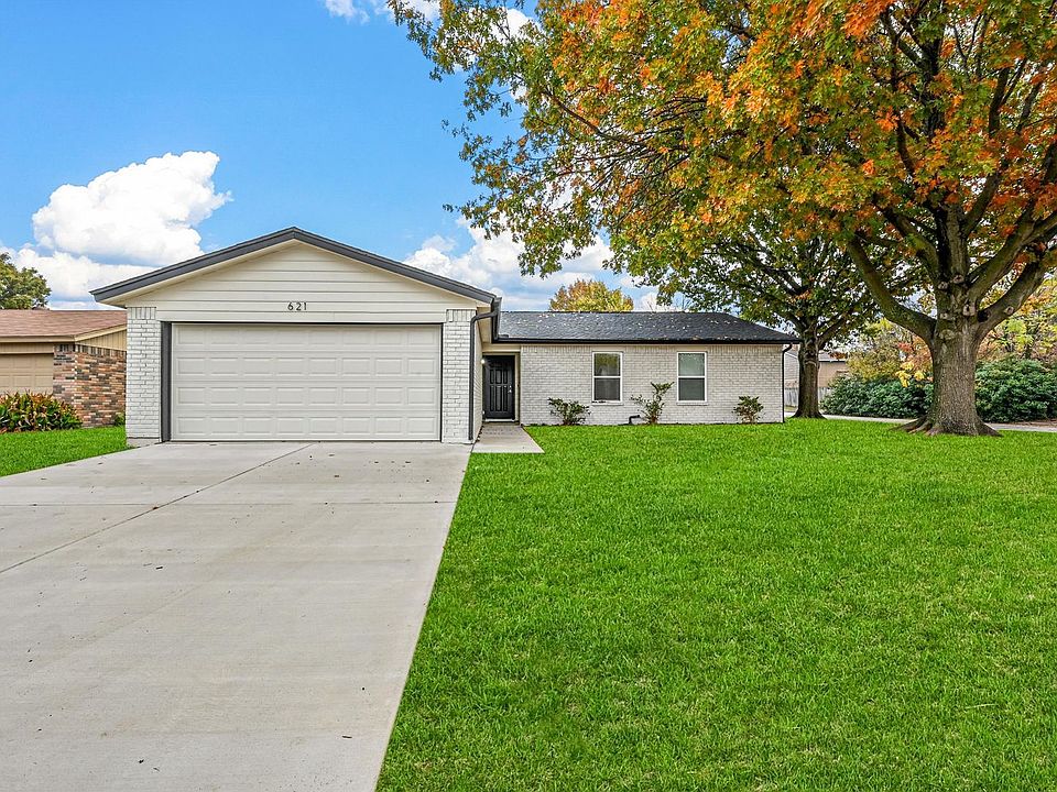 1st image of 621 Plainview Dr