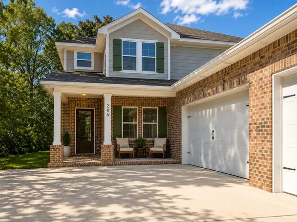 28A Meigs Dr, Shalimar, FL 32579