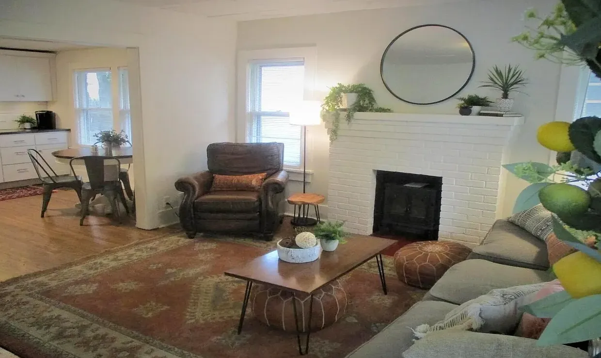 2 bed, 1776 sqft, $1,600 — Photo 3