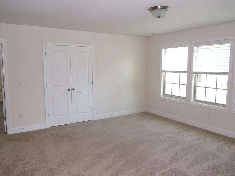 1419 Sawyer Ave — Photo 20