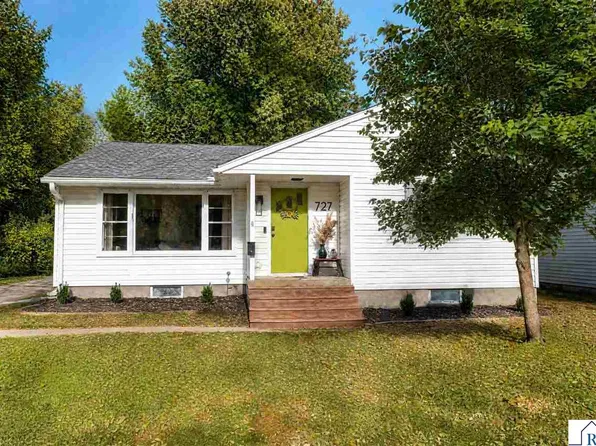 727 Austin Dr, Saint Peter, MN 56082