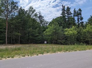 16604 Haven Woods Ct, West Olive, MI 49460