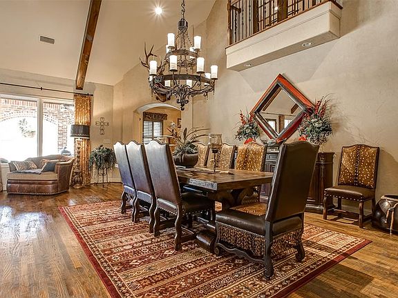 4th image of 105 Crested Elm Ct