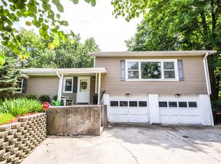 890 N Hartstrait Rd, Bloomington, IN 47404