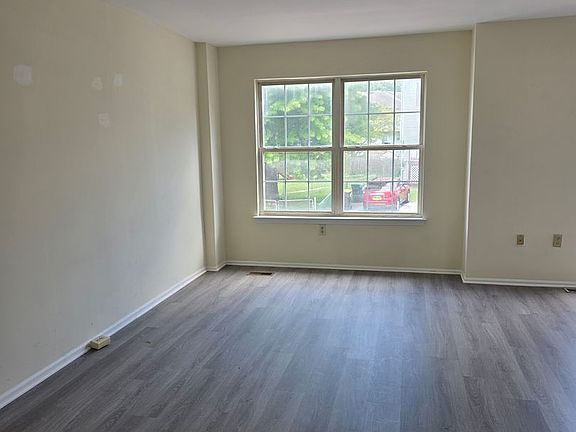 3rd image of 13 Farland Way
