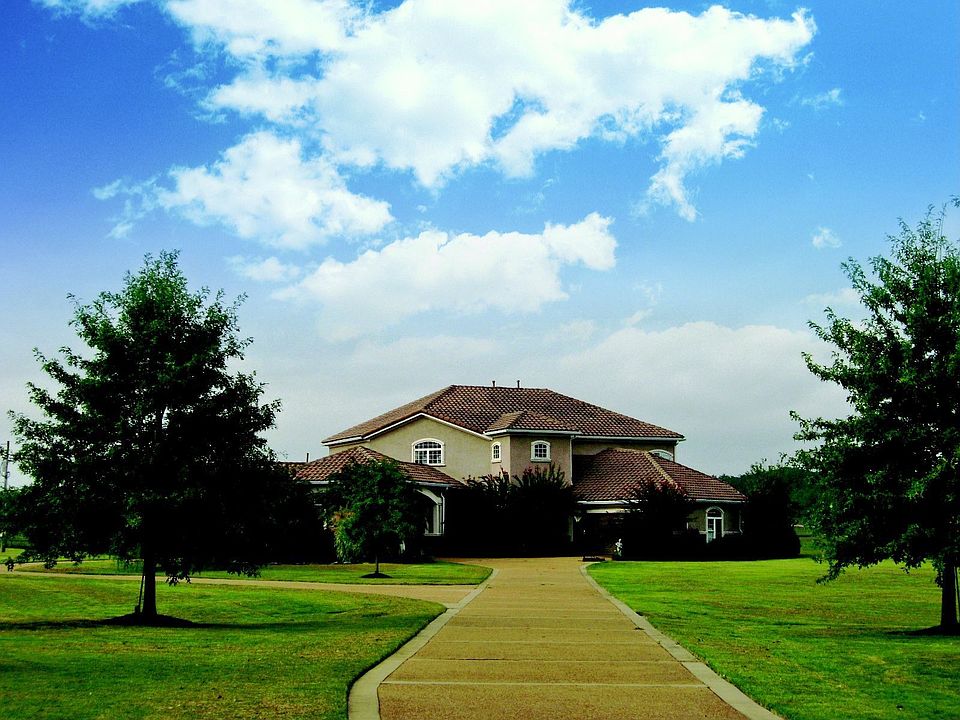 1st image of 700 Keough Dr